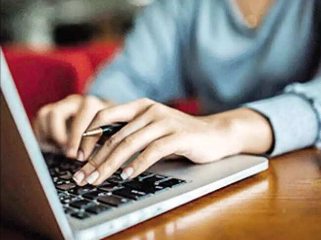Home Tamil Nadu Board 10th Toppers List 2026: Check TN SSLC district wise topper, marks, pass percentage and other details